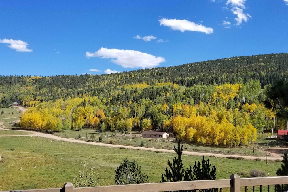 Hillside Cripple Creek Cabin w/ Hot Tub, Mtn Views view 5