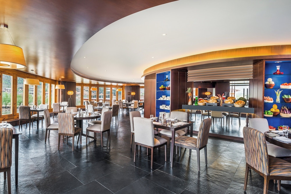 Le Meridien Paro, Riverfront