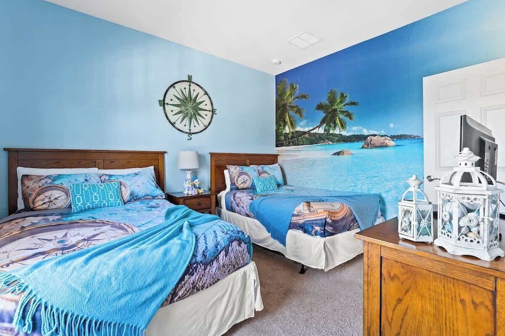 Cozy 4BR Retreat Near Orlando Attractions