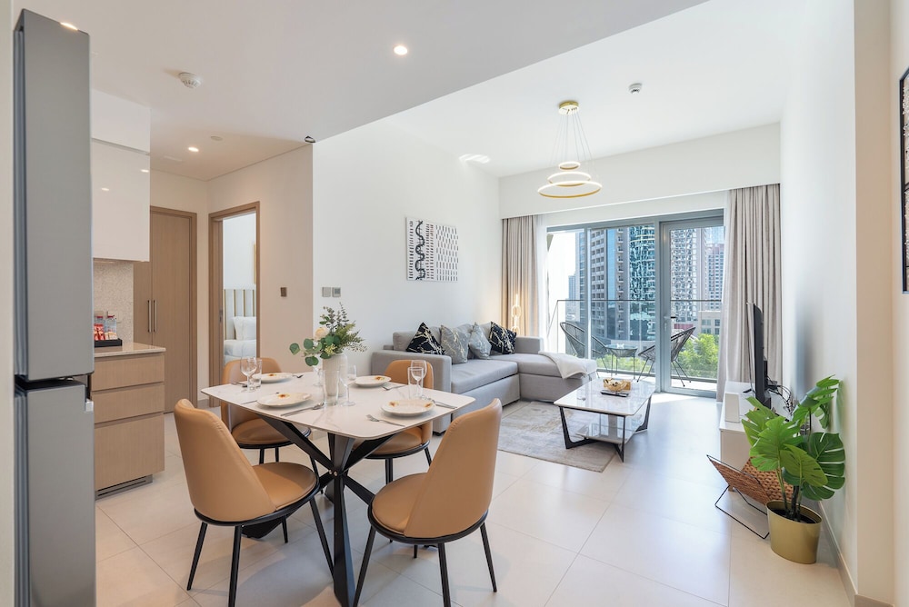 Stylish Urban Living in Burj Royale