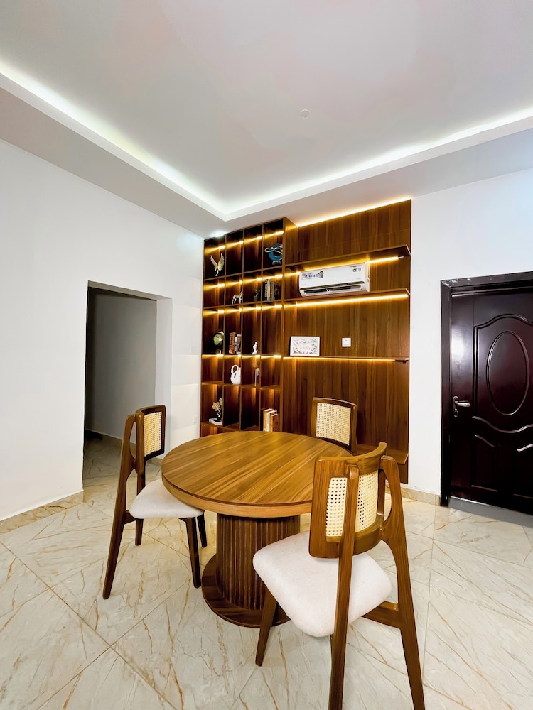 The12 by Naji Resort