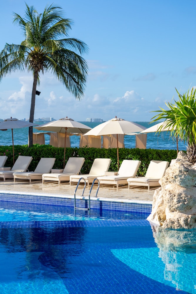 Sunset Marina Resort & Yacht Club