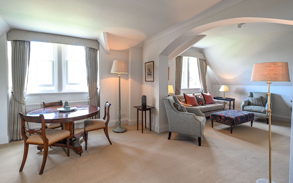 Newmarket Vacations - The Jockey Club Rooms - Property Image 85