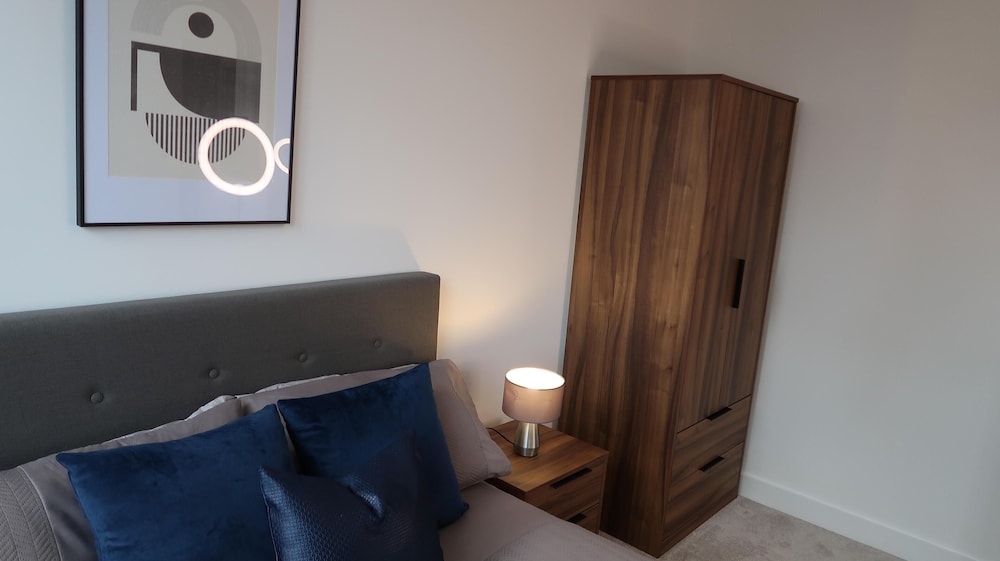 Cosy Apartment in Old Trafford With Parking Space view 5
