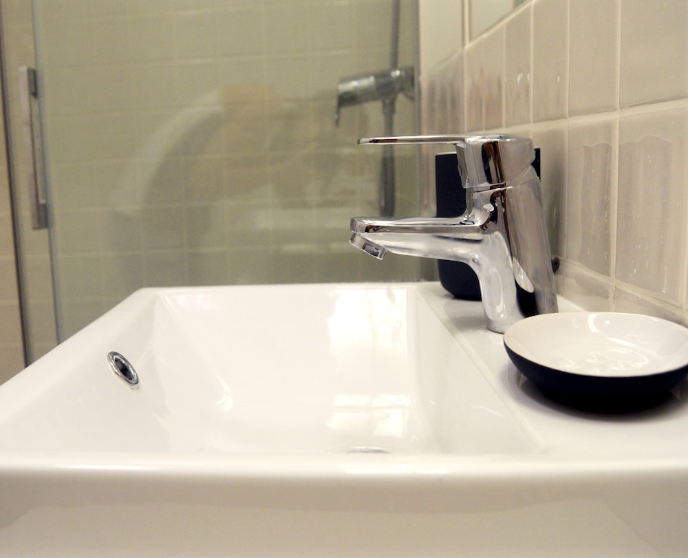Four Apartment en Porto — bathroom