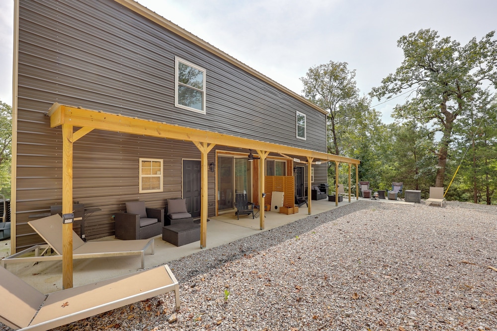 Walk to Lake Ouachita: Peaceful Duplex w/ Patio!