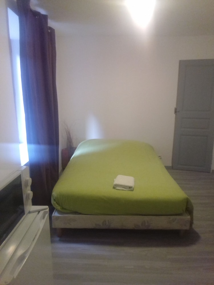 Photo 10