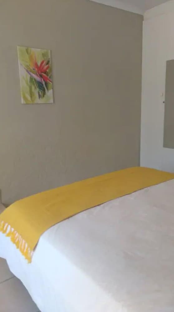 Cozy Guestrooms in Midrand view 3
