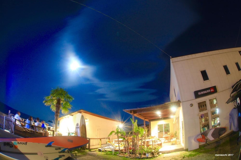 Pavilion Surf