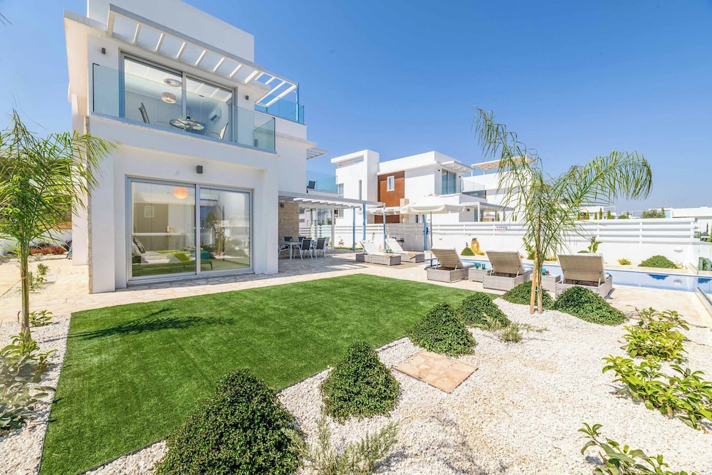 Mylos Lifestyle Seaview 21
