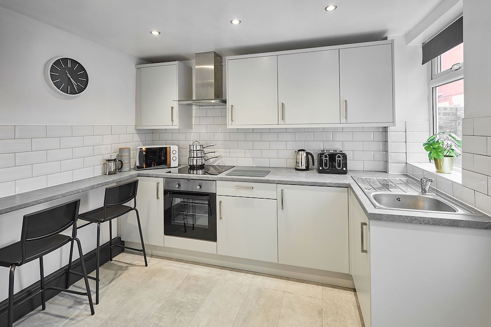 Host Stay Rathbone Road view 3