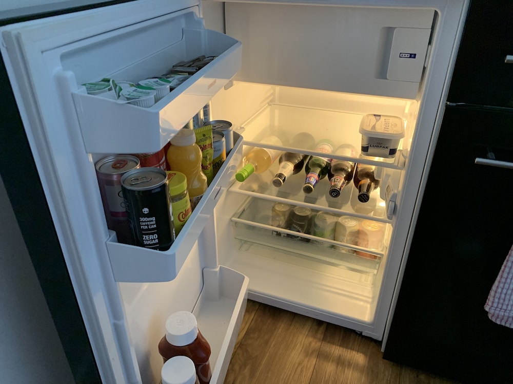 Lodge , air con , Free Parking , Mini bar view 5