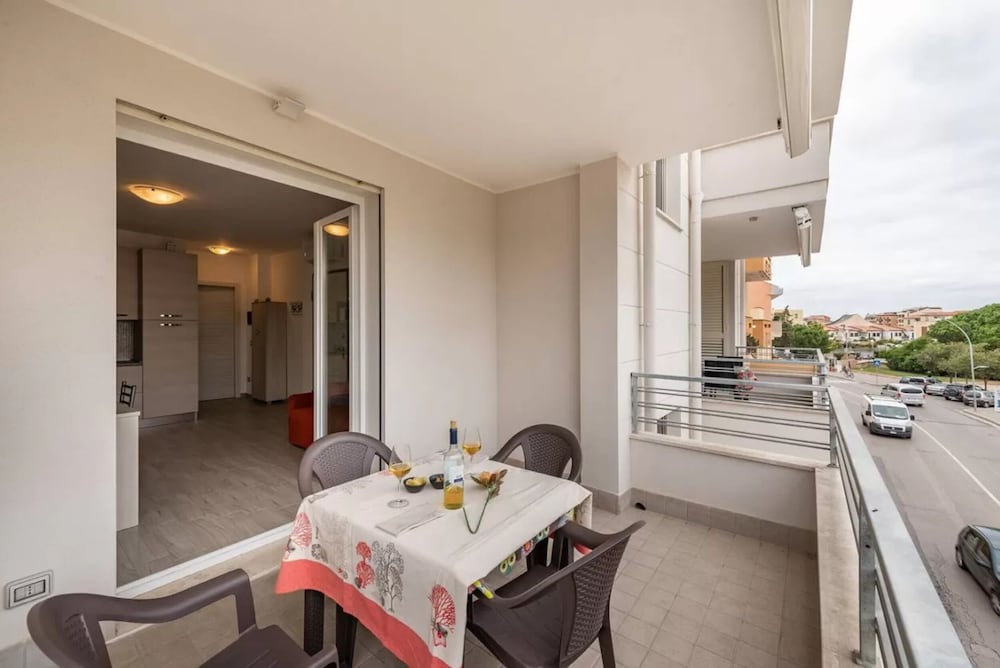 Modern Apartment for 4 Guests Near Alghero Beach