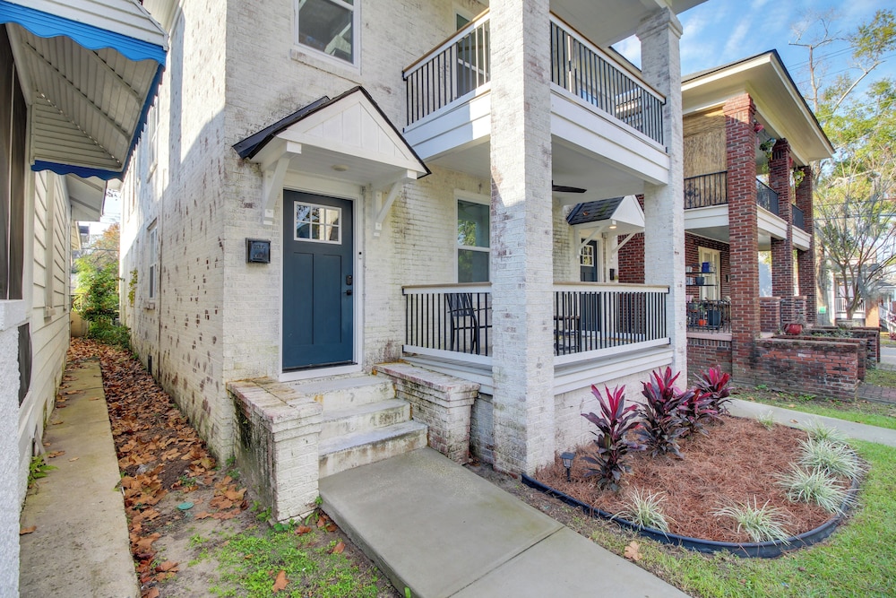 Private Balcony: Spacious, Updated Savannah Apt!