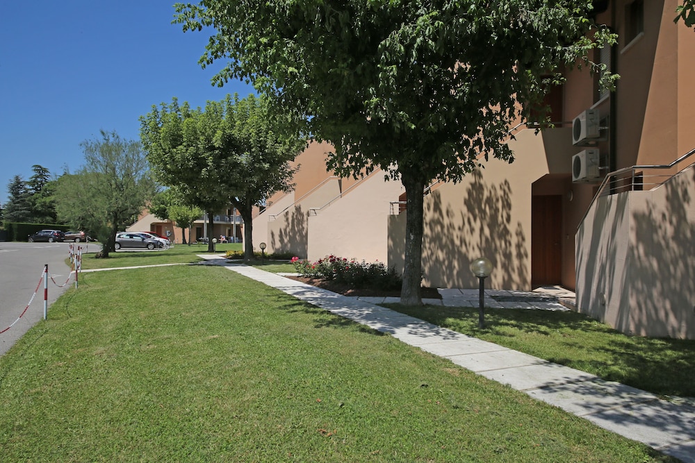 Residence Villaggio Tiglio