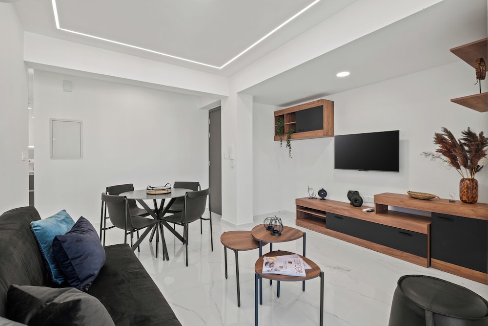 Maestro City Apartments
