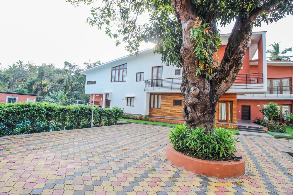 OYO 10304 Home Studio Benaulim Beach