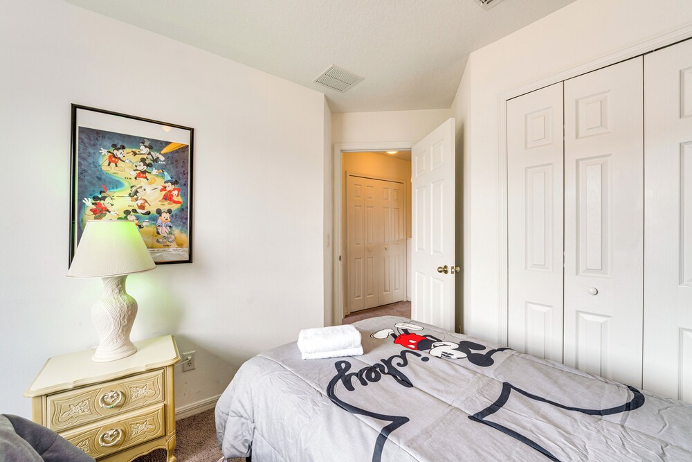 10 Mi to Wdw: Gated Townhome w/ Themed Rooms!