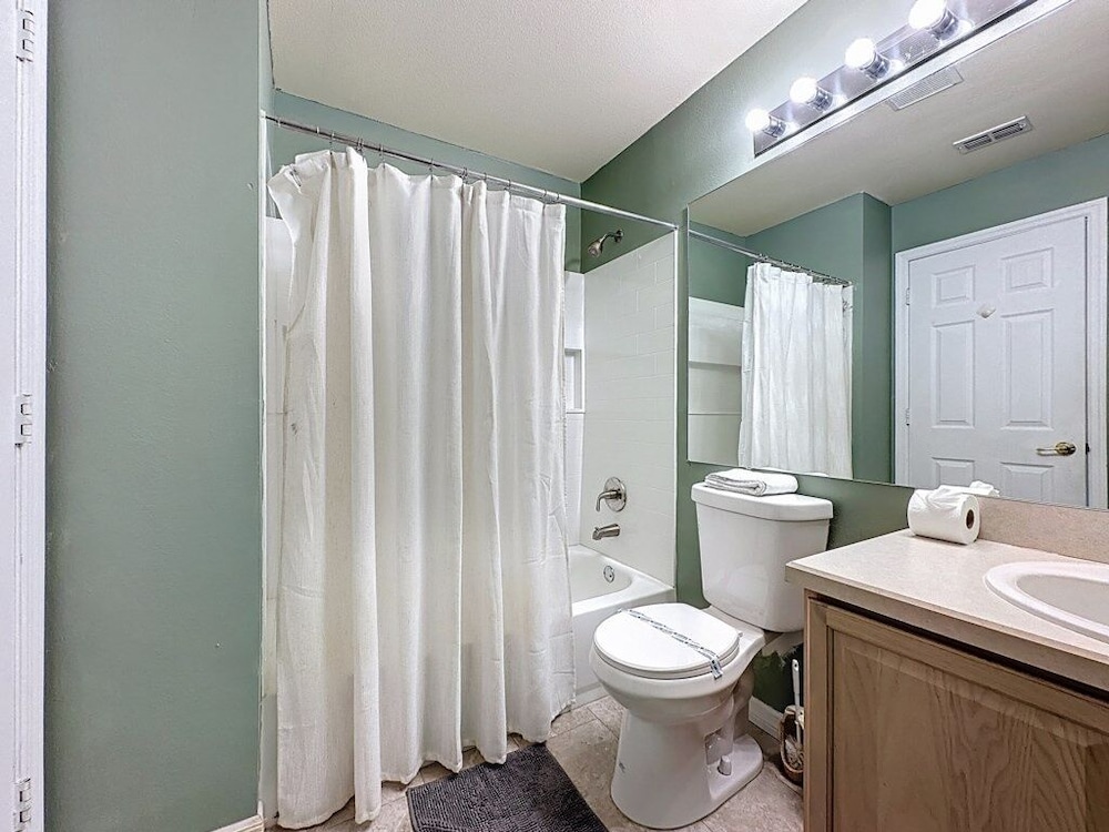 Incredible 4 Bed Pool/spa Home, Minutes To Disney 4 Bedroom Villa
