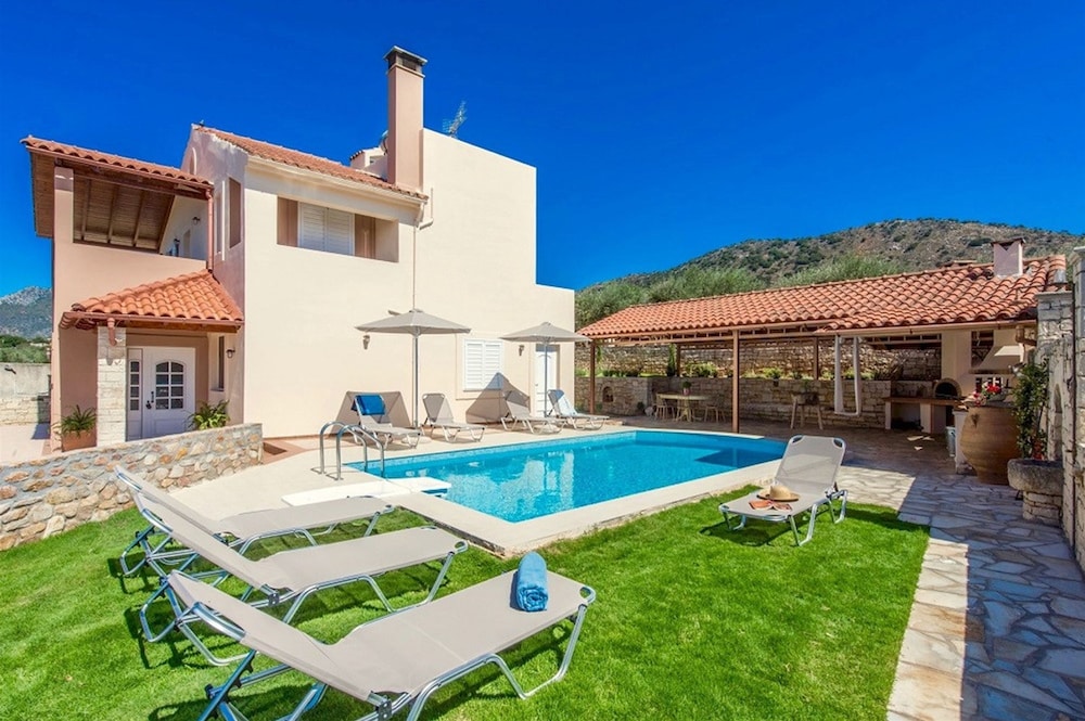 Villa Korini With Swimming Pool photo 1