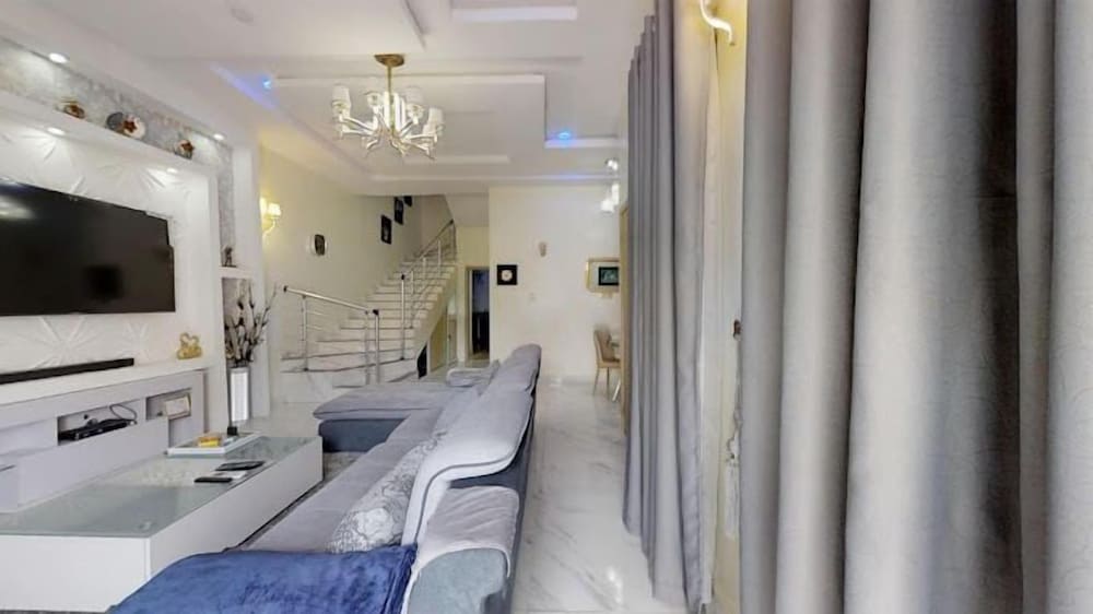 Carter's Luxury Apartment