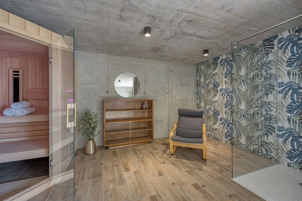 Villa Olivia with Sauna