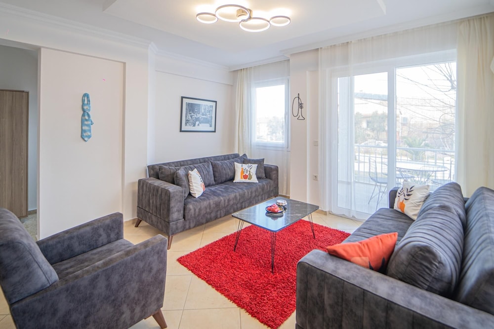 Fully Furnished Stylish Flat in Mugla view 2
