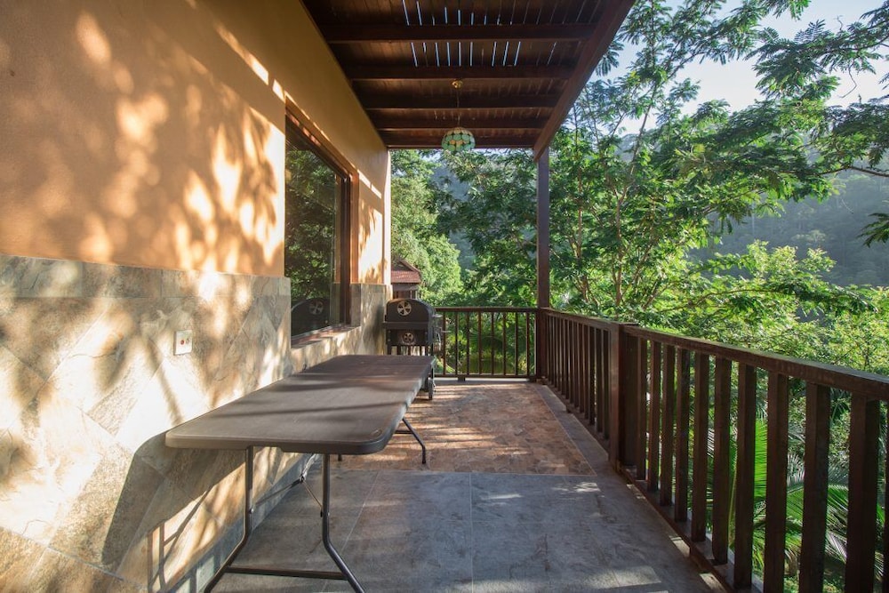 De Serenity - Exclusive Jungle Retreat