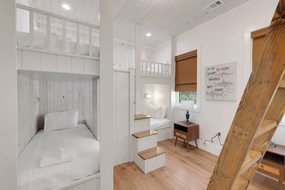 Suite Beach Tybee by Tybee Vacation Rentals