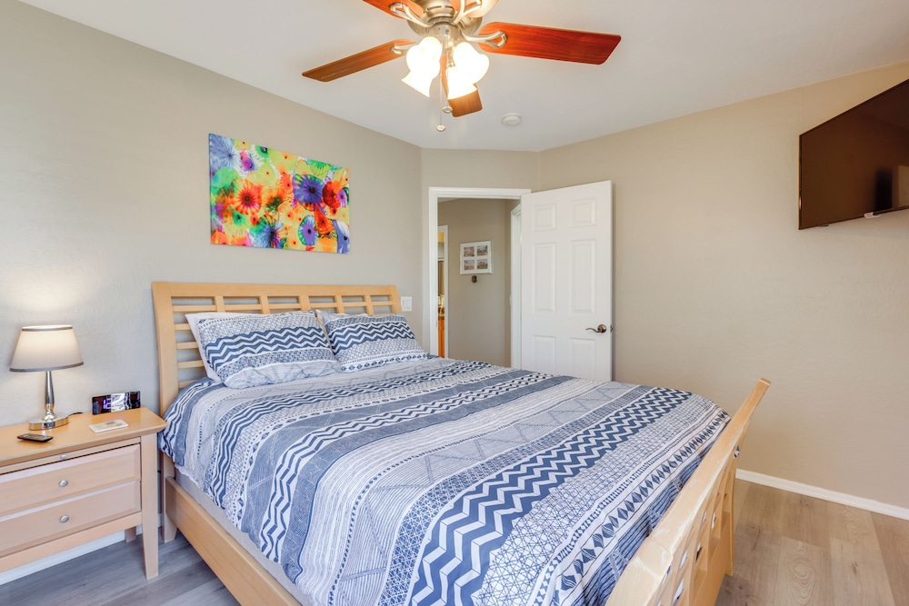 Private Yard & Fairway View: Phoenix Golf Retreat!