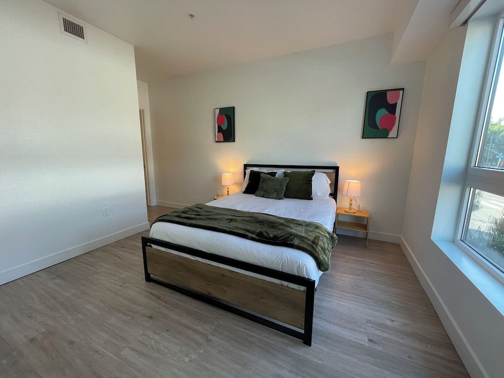 Stylish Westwood Apartment