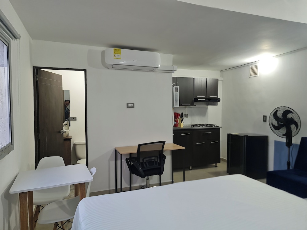 RG33 ApartaSuites