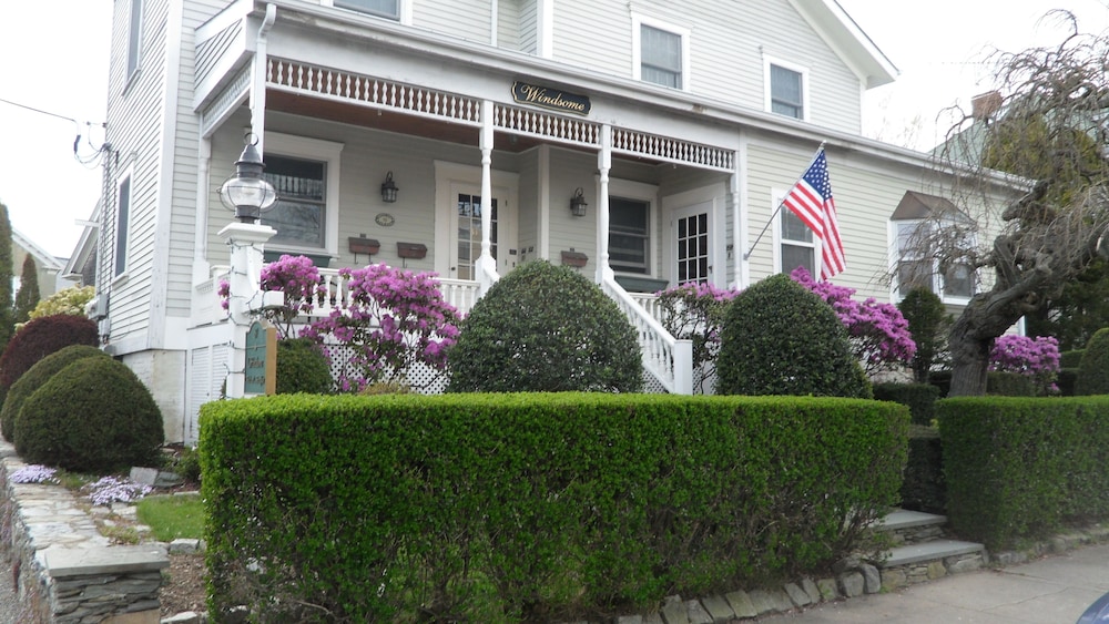 Hotel Windsome Bed & Breakfast - Image 1