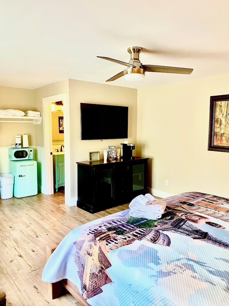 Coast Oaks Cottage 6 1 Bedroom Cottage by RedAwning view 3