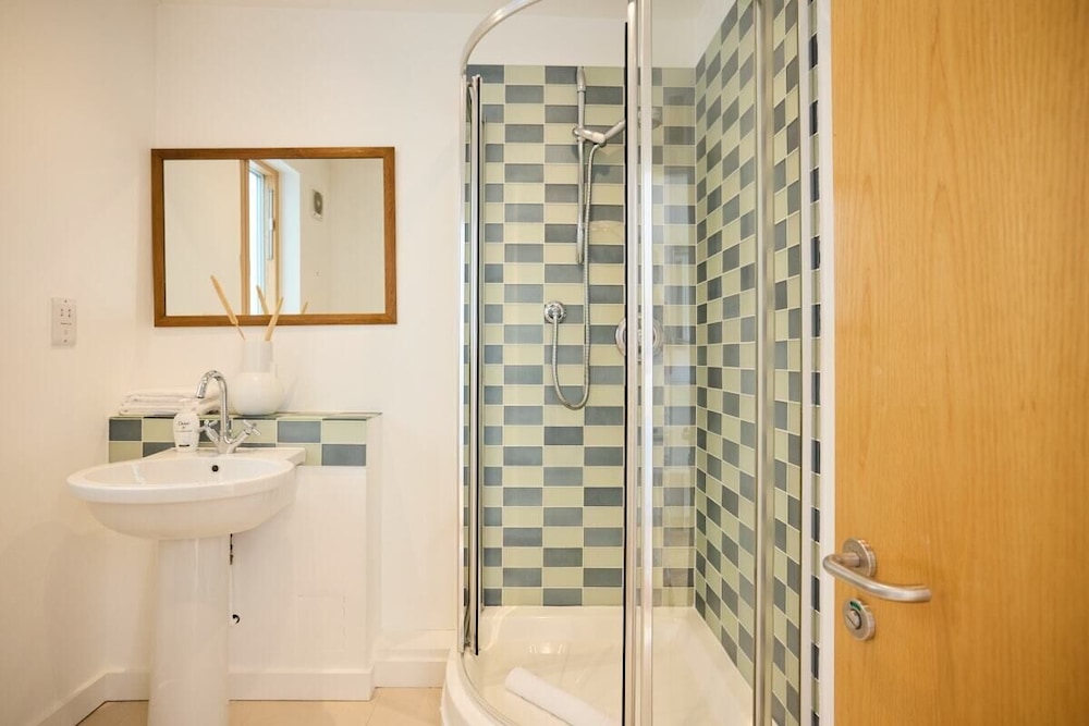 The Putney Wonder - Dazzling 3bdr Flat With Garden
