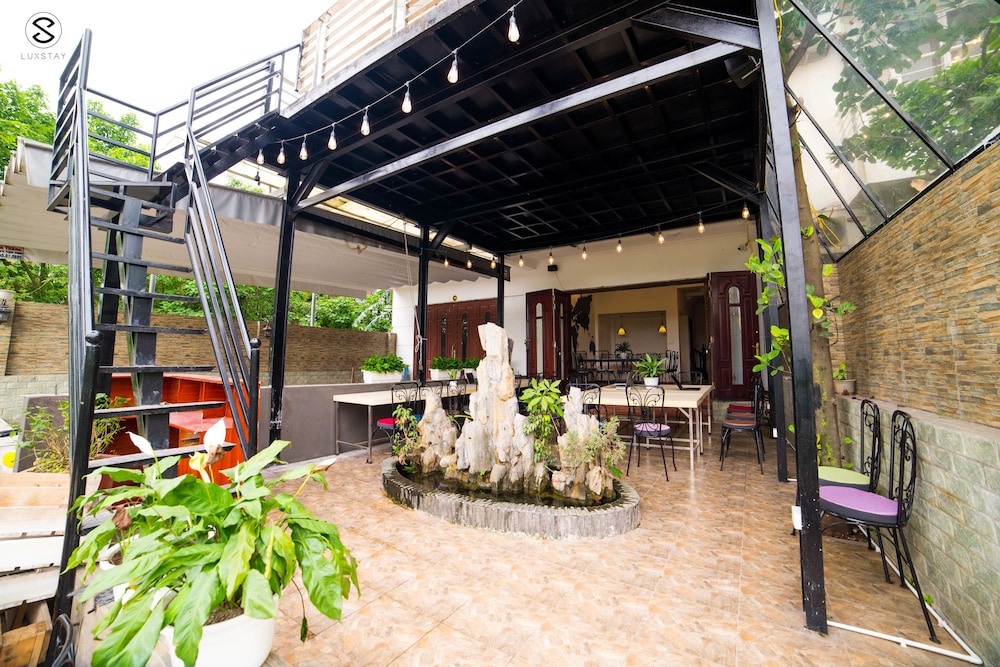 Em Am Homestay - West Lake