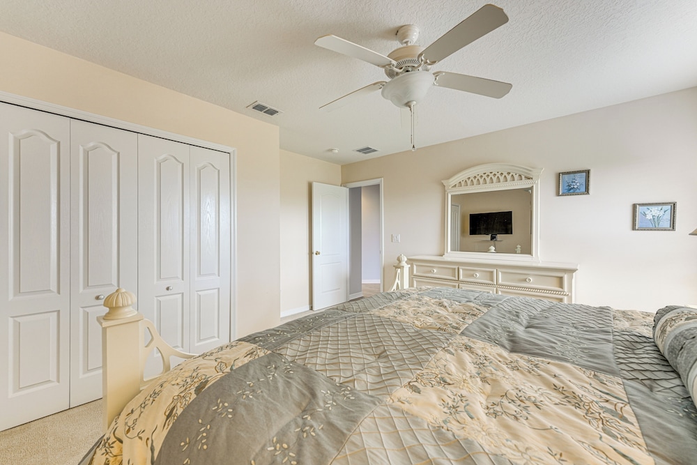Pool, Games + Family Fun! Davenport Home by Disney