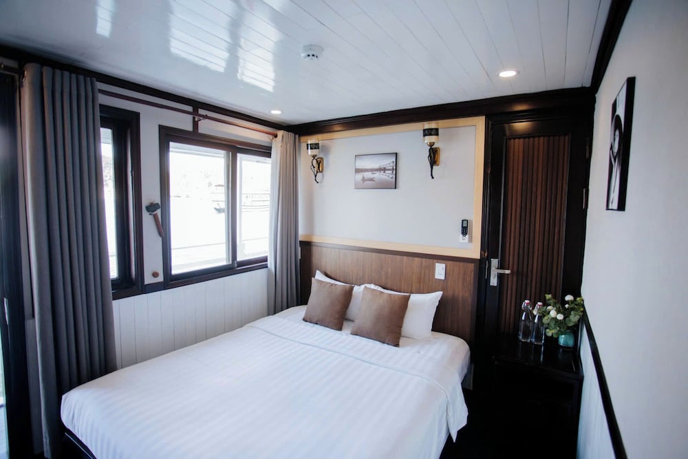 Vietsails cruises