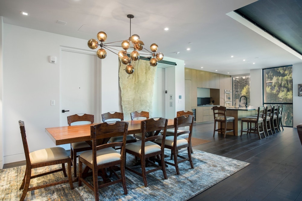 One Empire Pass Lodge at Deer Valley Resort - Four Bedroom Residence #401 4 Condo