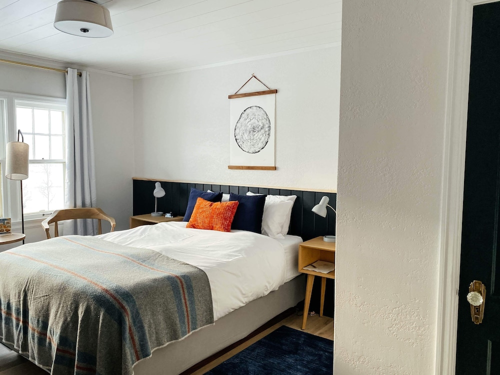 Cascade Lodge