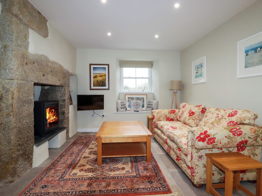 Tretoil Farm House