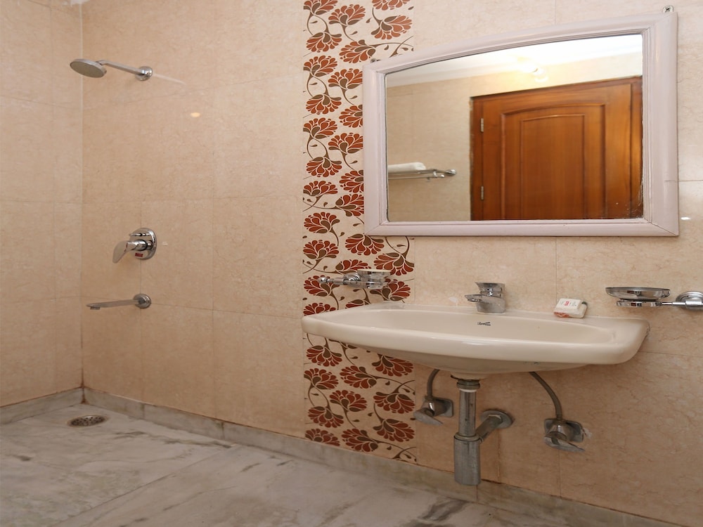 OYO 9581 Green Residency