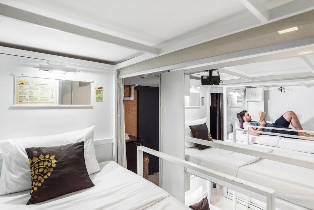 NapPark Hostel