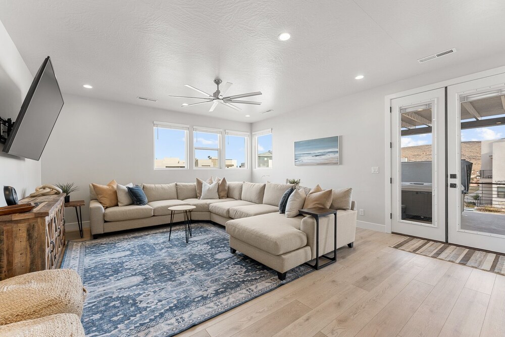 Tahitian Pearl 5 Bedroom Townhouse