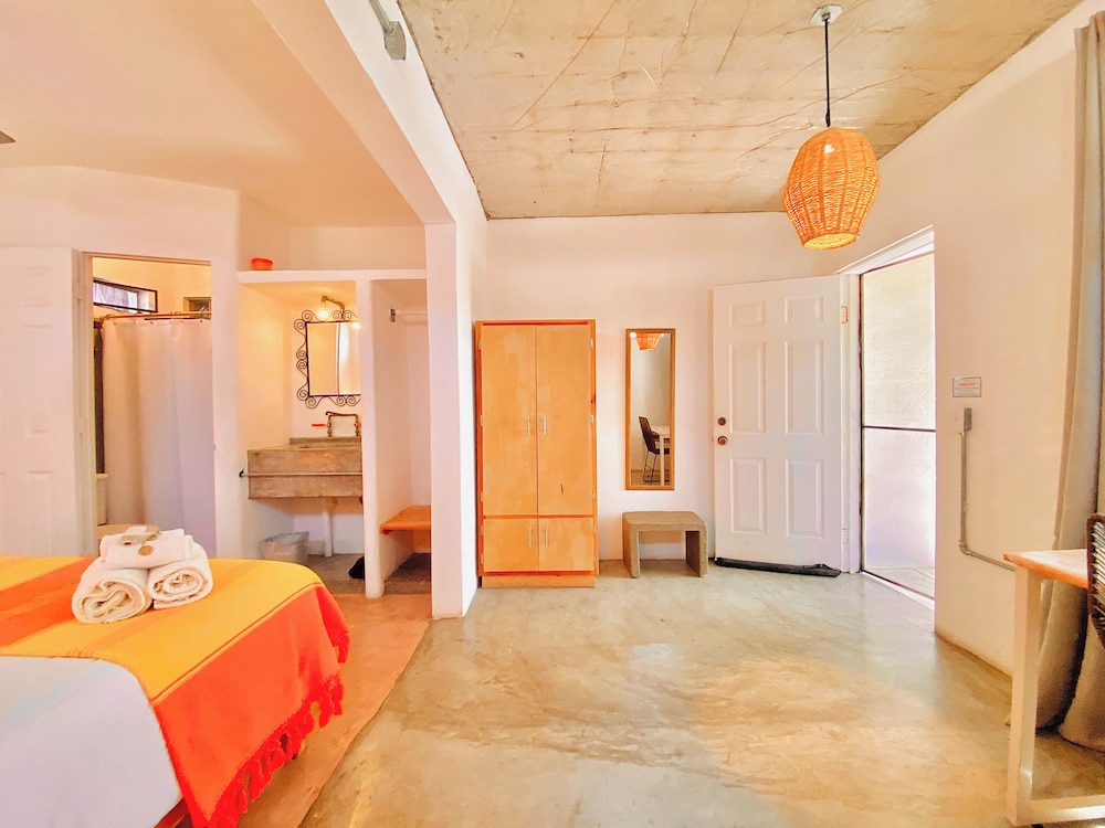 Perro Surfero Hotel Boutique - Todos Santos, BCS