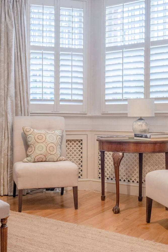Quaint and Central Studio Flat - Chelsea