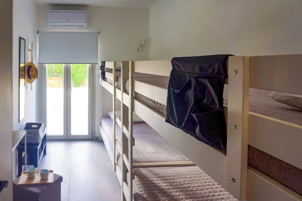 Phos de Antiparos photo 2