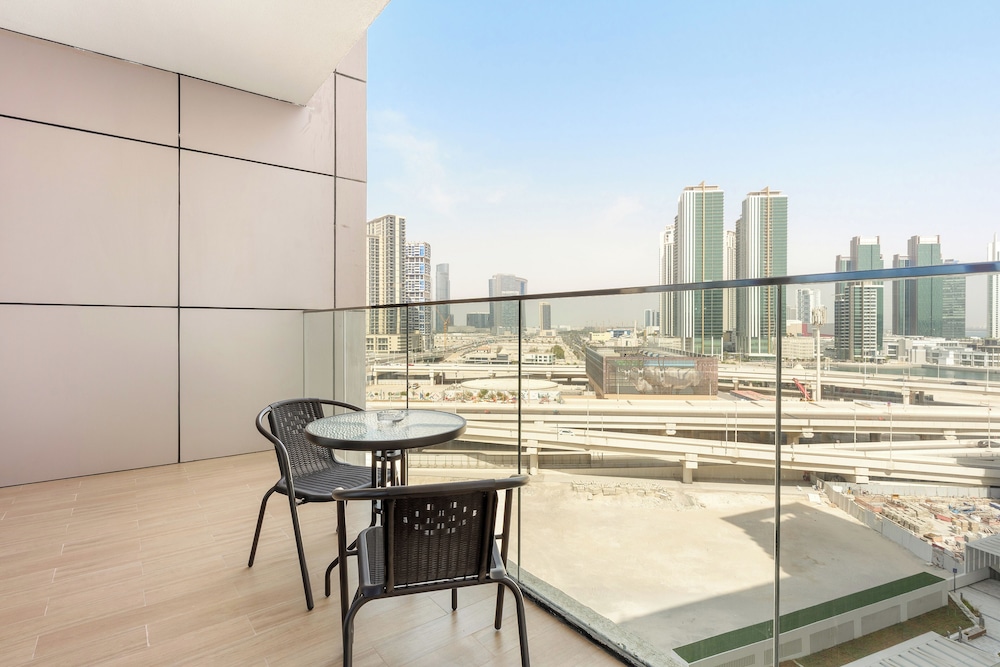 Silkhaus Al Maryah Vista 1