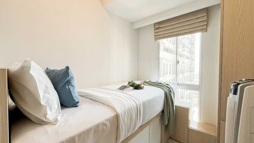 Simple Designed 2Br Near Tokyo Hub At Tokyo Riverside Pik 2 Apartment