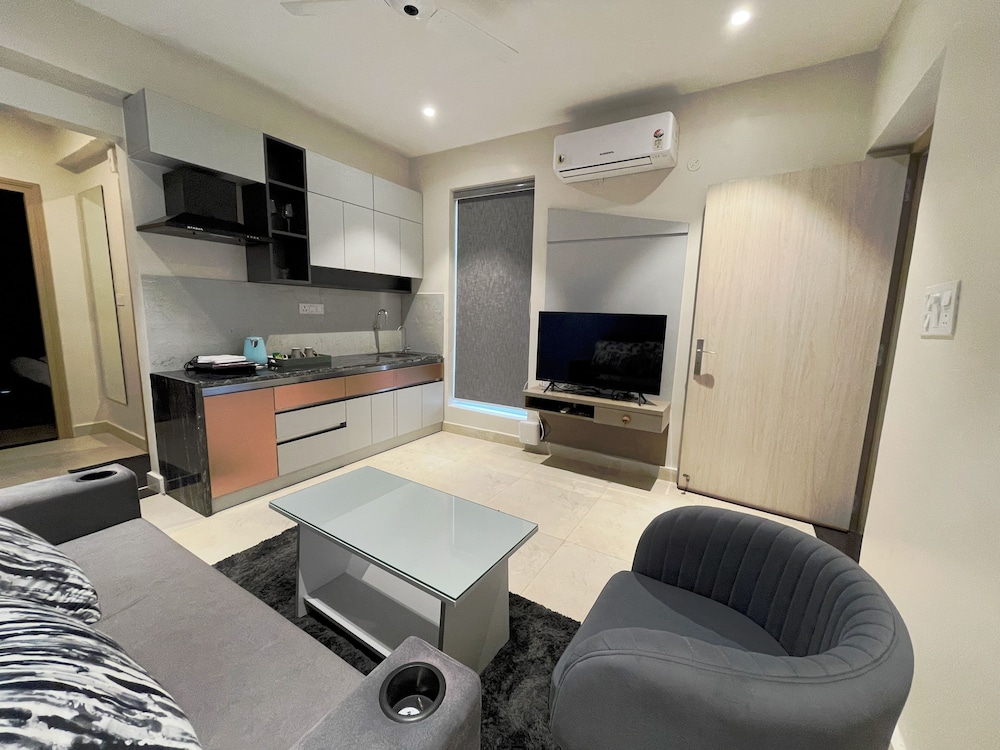 Rohm Staycations